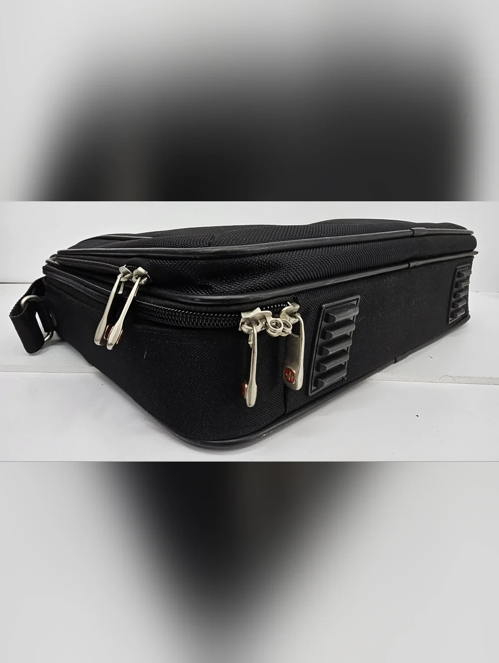 Wenger WA742602 Single Gusset 15.4